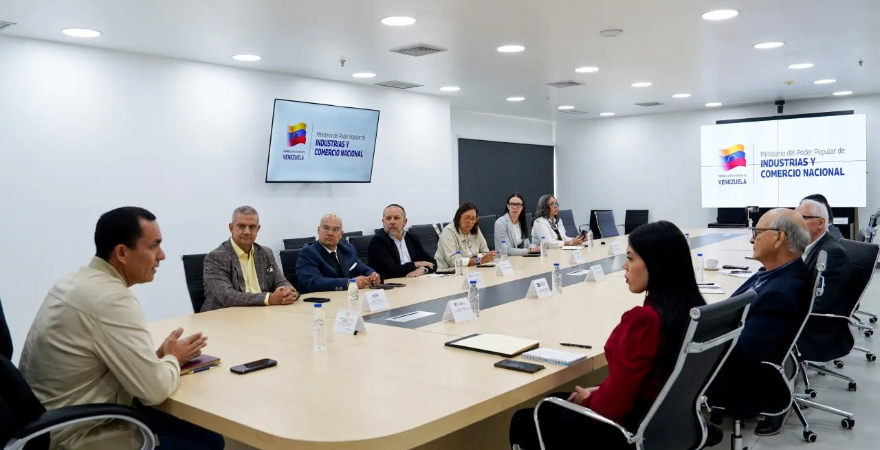 Gobierno Bolivariano y Cámaras de Comercio avanzan en ruta de trabajo hacia el desarrollo productivo e industrial del país
