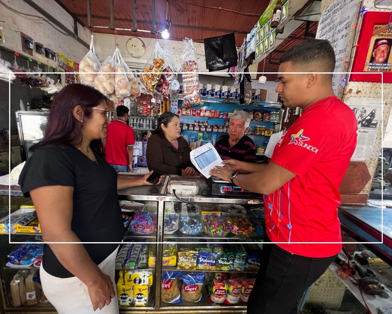 Ministerio del Comercio Nacional verifica operatividad del comercio local en Caricuao a través del Plan Bodega