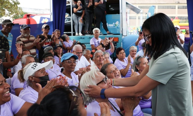 Gobierno Nacional convoca a sectores productivos al impulso de la economía emprendedora y comunal