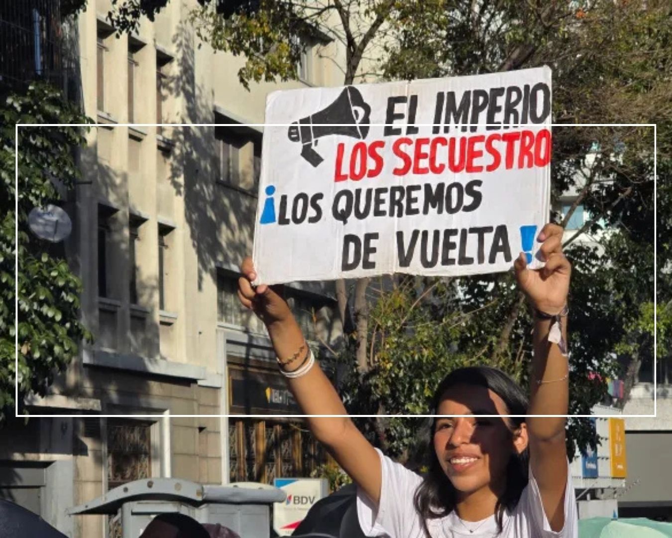 Pueblo se moviliza para exigir la liberación del presidente Nicolás Maduro y primera dama Cilia Flores