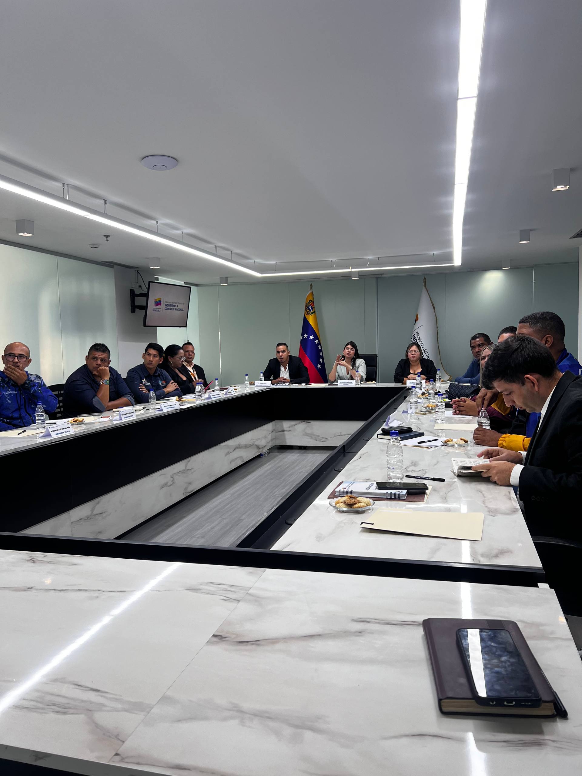 Taller «En la Actuación Fiscal, Hablemos Sundde» consolida poder adquisitivo de las familias venezolanas