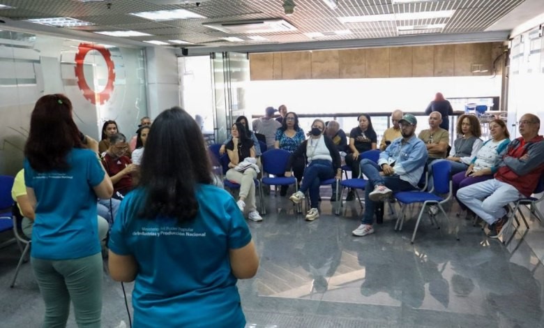 Taller “Manejo del estrés laboral” ofrece herramientas prácticas para el bienestar e integración del talento humano