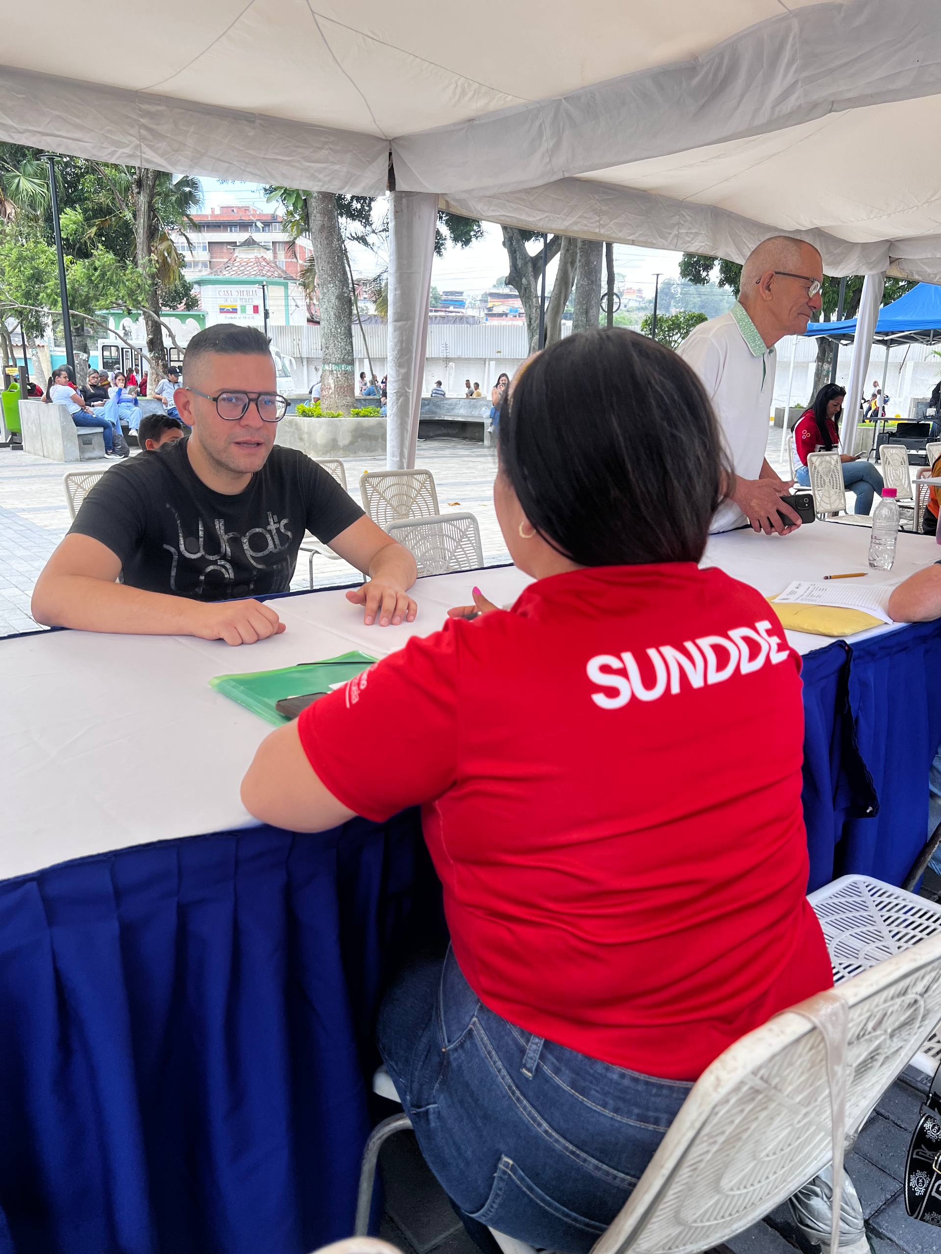 Sundde realiza jornada de atención integral en Los Teques