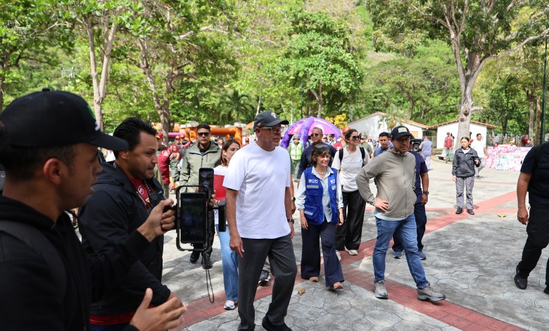 Autoridades supervisan atención integral en campamento de Los Caracas