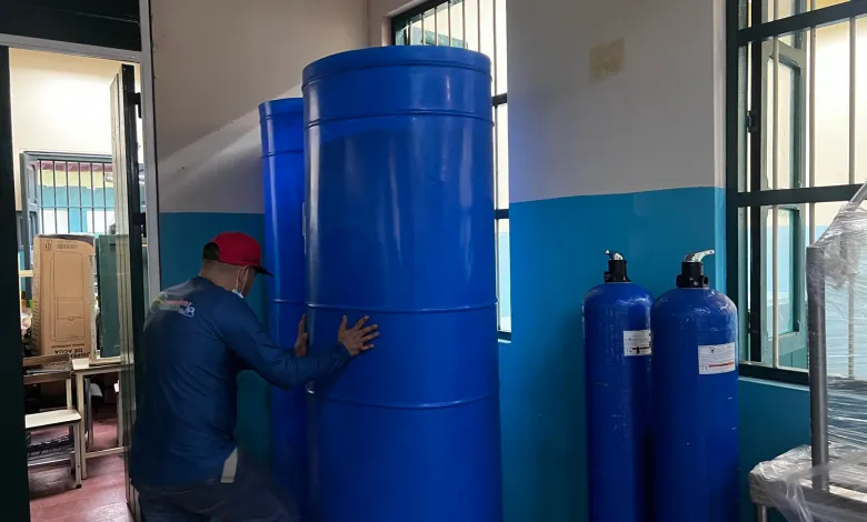 Gobierno Bolivariano instala plantas potabilizadoras en campamentos temporales