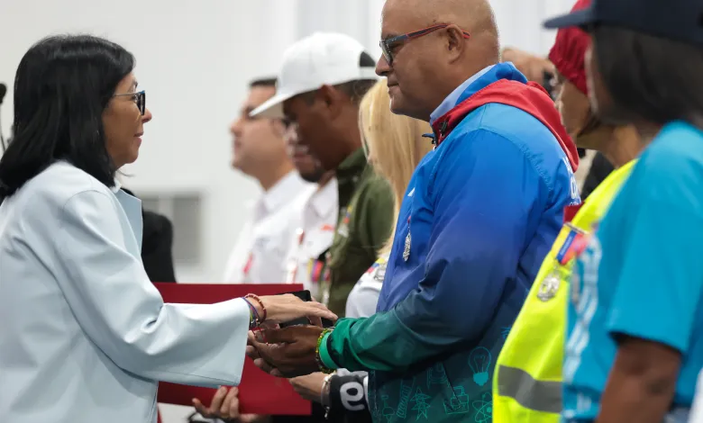 Servidores públicos son condecorados con distinción “Héroes y Heroínas de Venezuela”