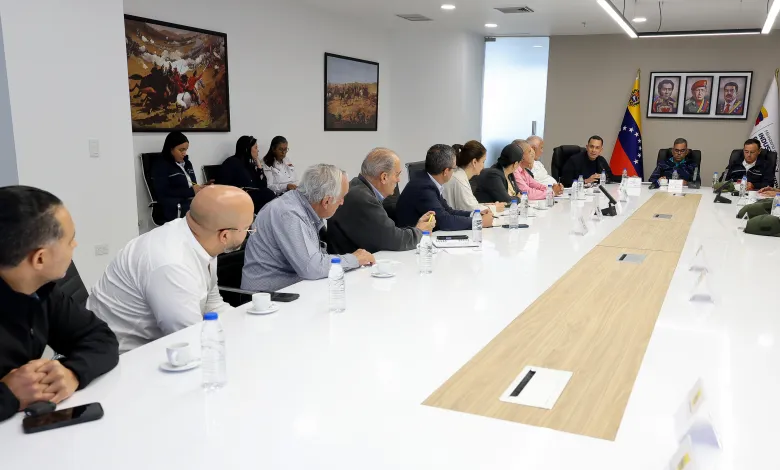 Mesa de trabajo traza ruta para optimizar el SEN