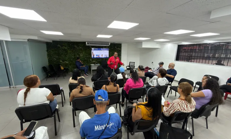 Taller de Oratoria fortalece la comunicación en comunidades del país