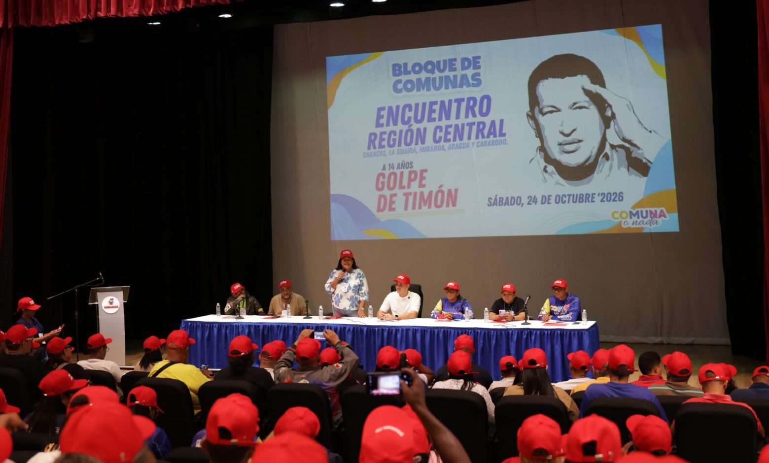 Encuentro del Bloque de Comunas afianza la producción nacional y la economía local