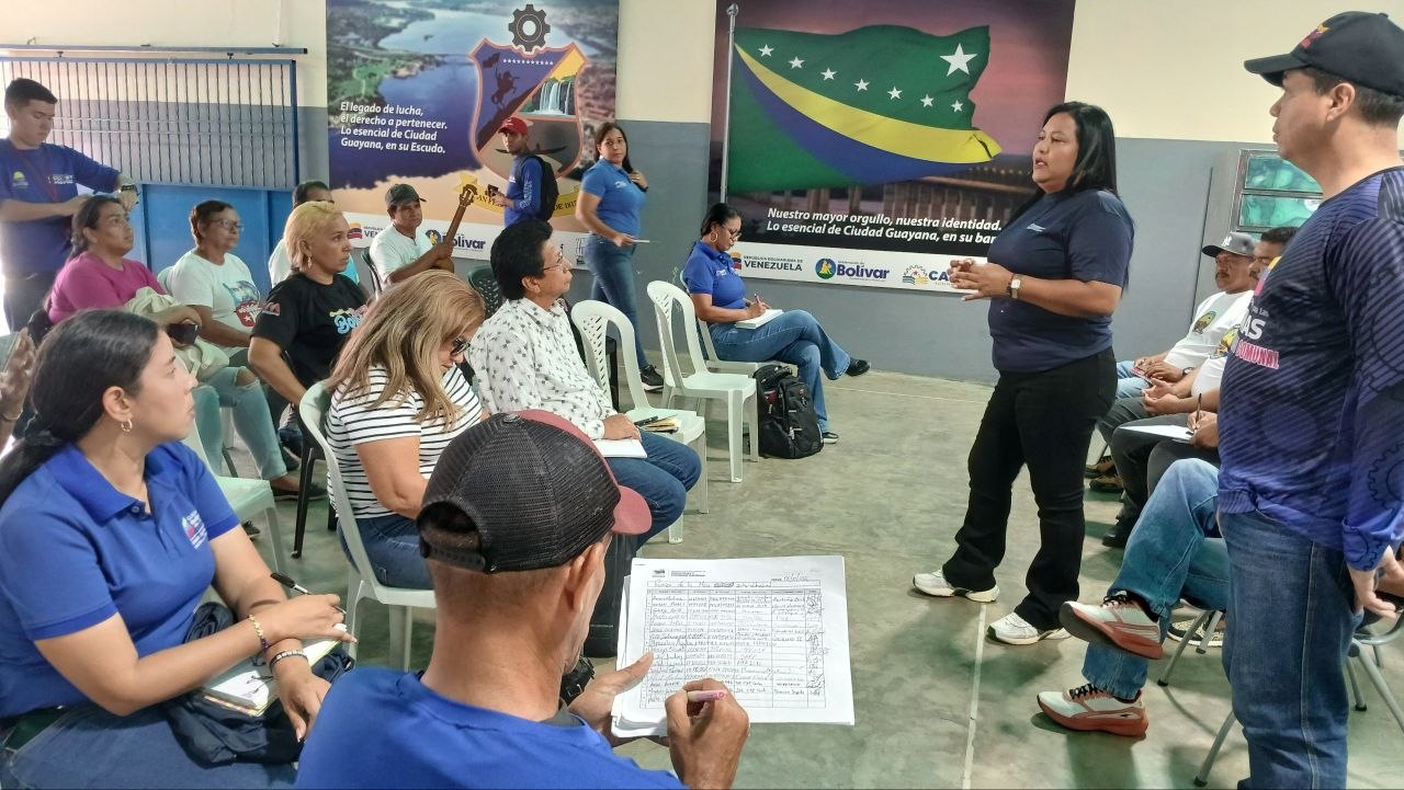 Comunas del estado Bolívar e instituciones públicas fomentan la soberanía industrial